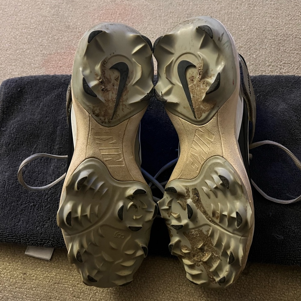 Men's Nike mike Trout cleats. Used with a lot of clear left in them